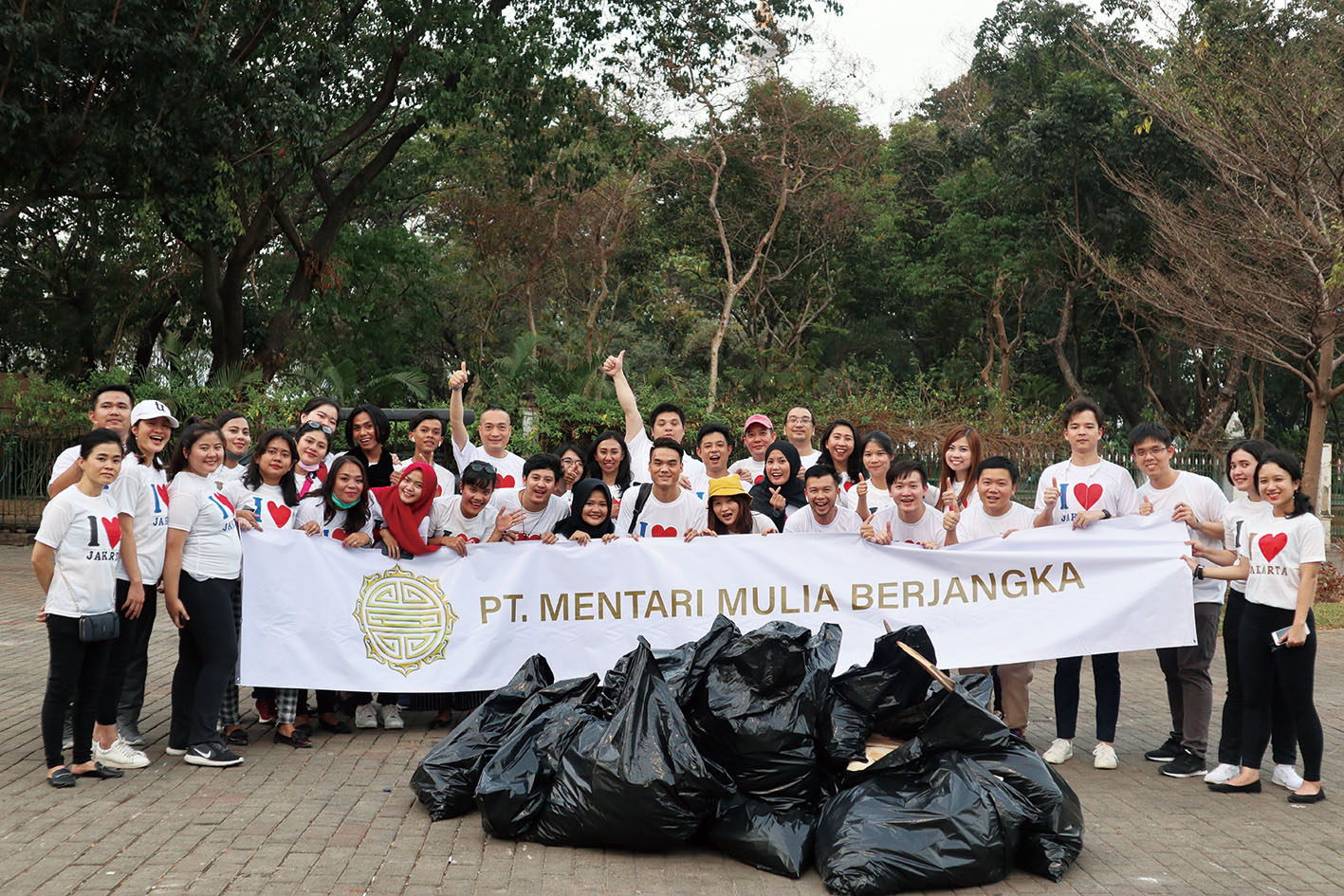 Tim Sukarelawan PT. Mentari Mulia Berjangka Terjun ke Lapangan untuk Melestarikan Lingkungan Jakarta